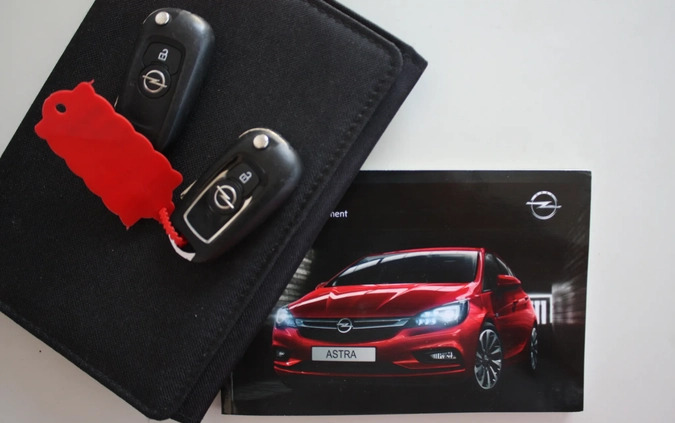 Opel Astra cena 39975 przebieg: 210000, rok produkcji 2016 z Leżajsk małe 596